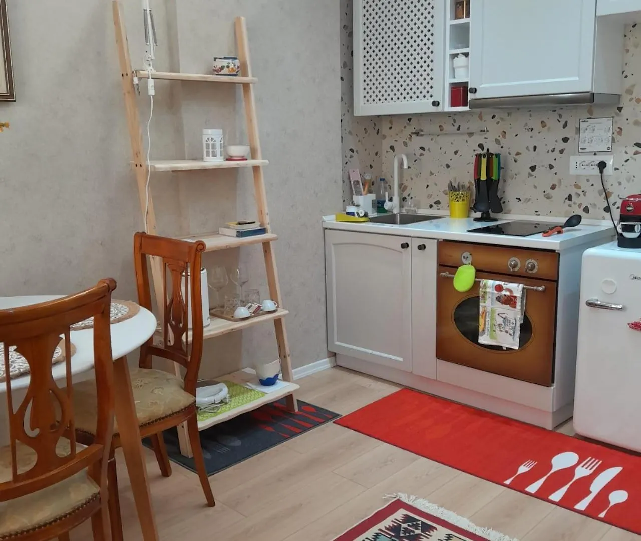 Bani'S Cozy Lovely Apt Tirana